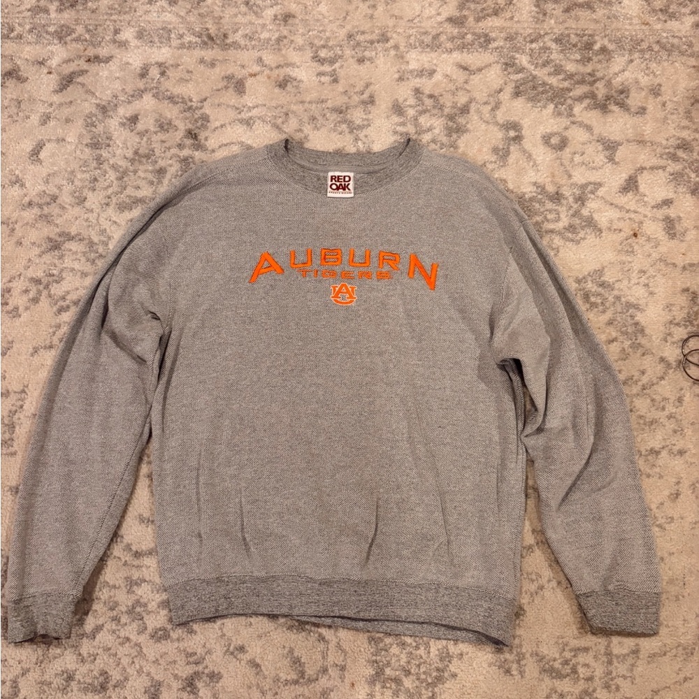 RED OAK gray sweatshirt